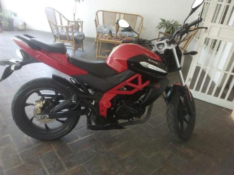 Moto Um Xtreme