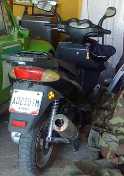 Vendo moto Skygo Scooter 150. Año 2011