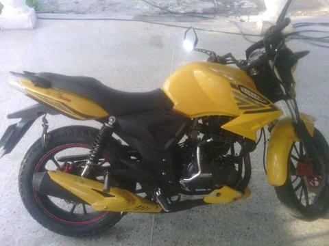 VENDO MOTO BERA BRZ200 AÑO 2014