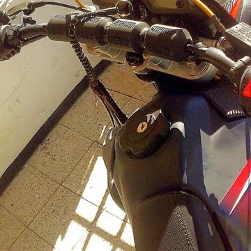 Vendo Moto Hj en Buenas Condiciones