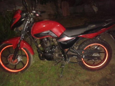 Moto Um Fastwind 200