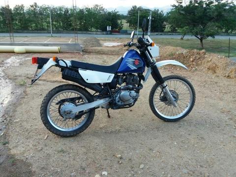 Moto Suzuki Dr250