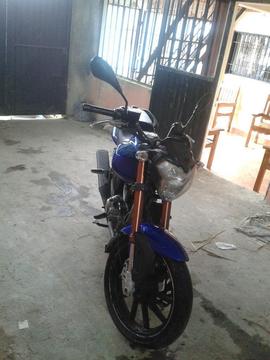 Moto Rkv 2013