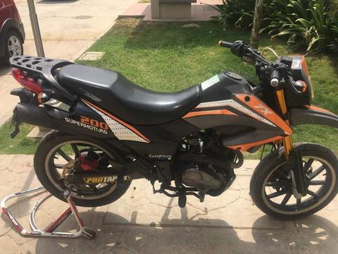 moto tx 200 2013