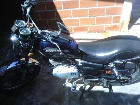 Moto Suzuki Año 2006 Oferta