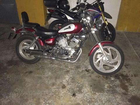 Vendo Moto Empire Super Shadow 2014