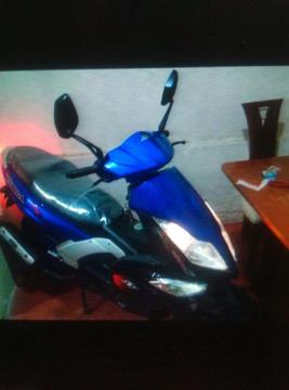 SE VENDE MOTO BERA COBRA 2014