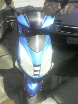 vendo bera mustang en buenas condiciones 2013