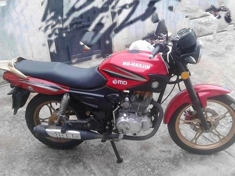 se vende o se cambia moto md halcon