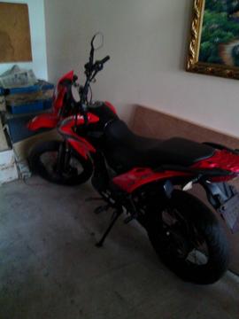 Vendo Bera DT 200 Año 2012