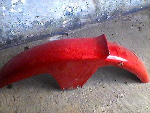 guarda fango delantero de moto horse 150 rojo original