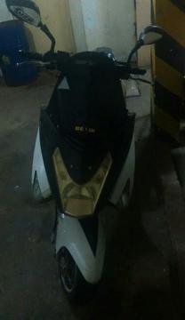 Moto Tsunami Scooter