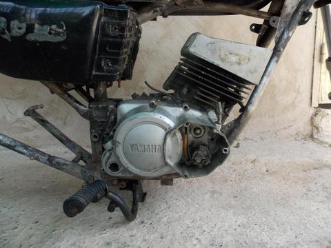 vendo moto yamaha por urgenciaa barataaa
