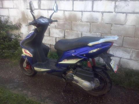 Vendo moto NEW RUNNER 2014