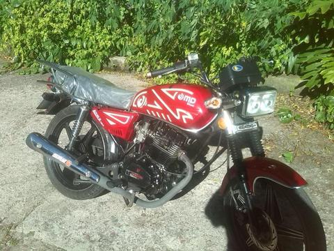 VENDE MOTO MD AGUILA