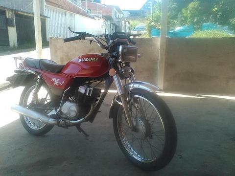 se vende Ax 100 año 2006