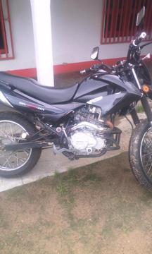 Se Vende Moto Bera Dt Buena de Todo