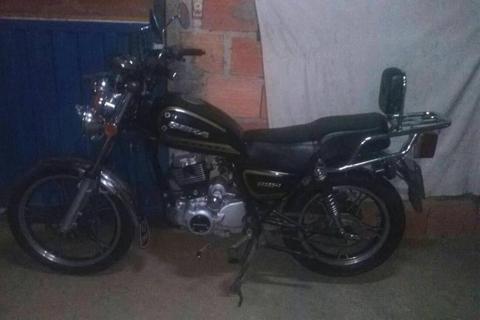 se vende moto bera año 2013 en buenas condiciones