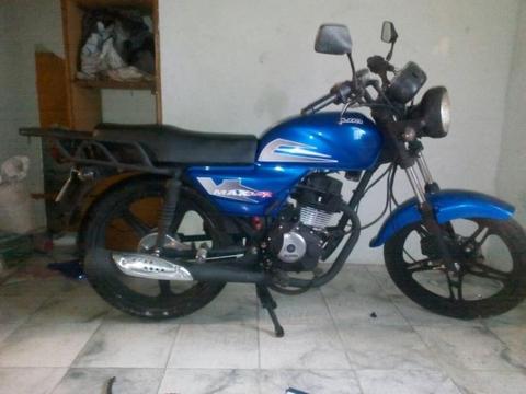 moto um max 2013