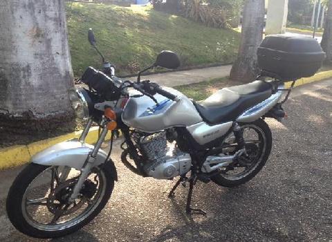 Moto Suzuki EN 125