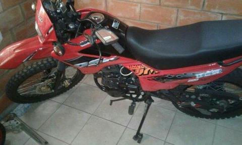 moto UM dsr200