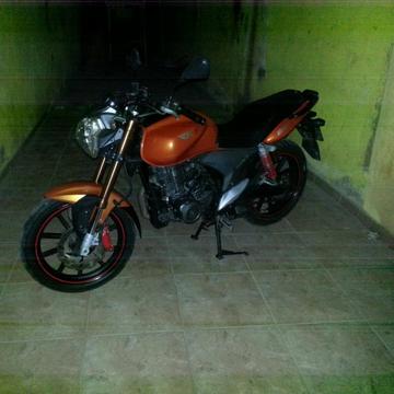 Vendo O Cambio Moto Rkv 2013 por Carrito