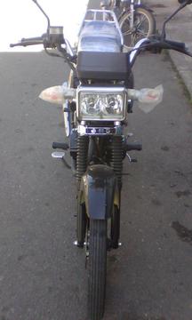 SE VENDE MOTO