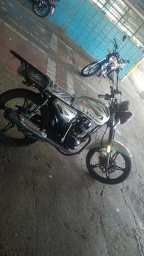 Vendo Moto 2013