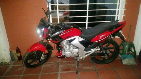 Vendo Moto Bera 200