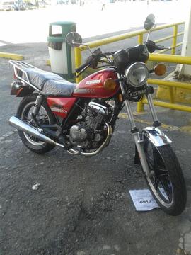 se vende o cambia moto modelo owuen gs 2013 cauchos al dia detallitos leves de uso 04129925251