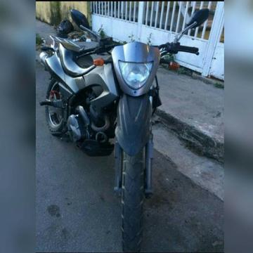 Vendo. Moto Tx 200 Año 2011