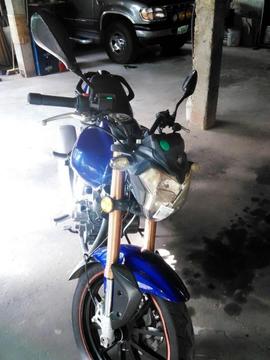 VENDO MOTO RKV