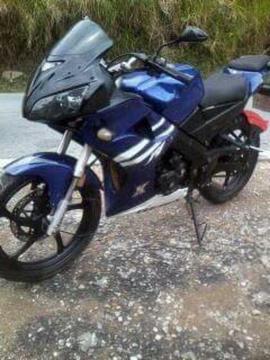 R1 200cc 2012