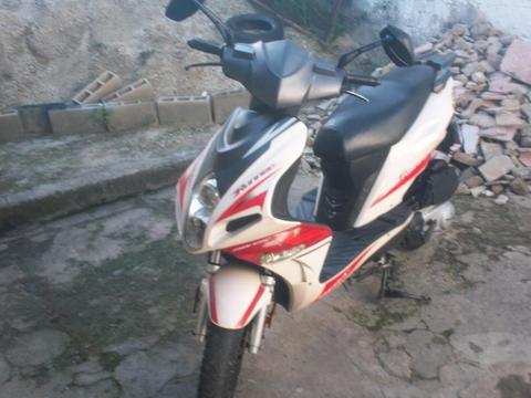 vendo bera runner 2013 como nueva