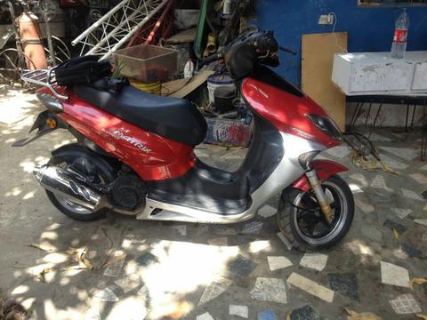 Vendo Moto Matrix Elegance 2012