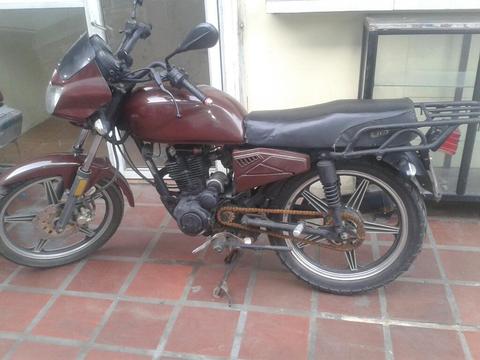 Moto Um2013
