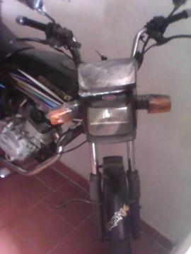 aprovechen moto a buen precio el dolar esta subiendo y las moto tambin
