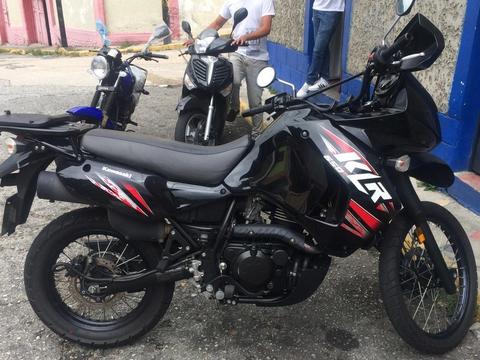 Moto Klr 2013 con Titulo Sus Dos Llaves