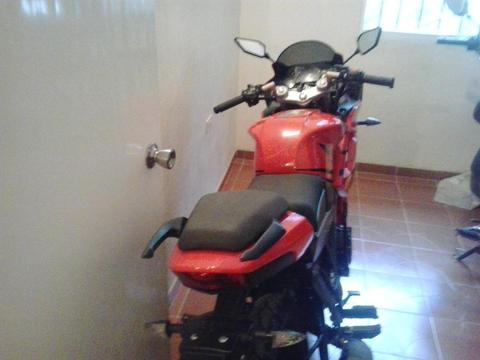 bera r1 2014 solo tiene 130km