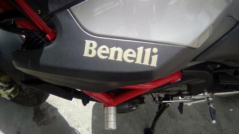 Moto Benelli Rk 600