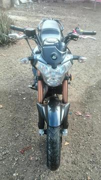 Moto Rkv 200, Año 2014
