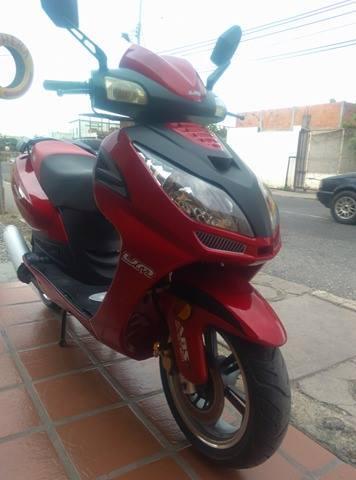 VENDO MOTO UM MATRIX 150 2014