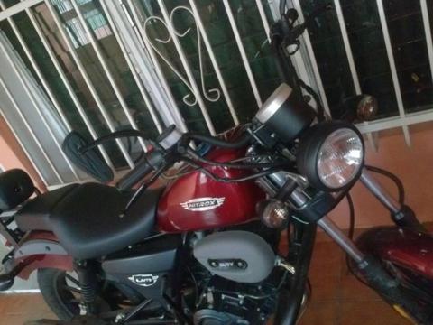 en venta impecable moto marca um nitro como nueva