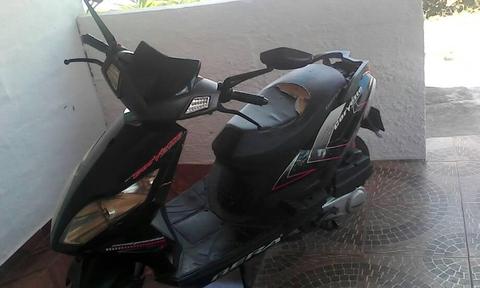 Vendo moto corvett 2014 