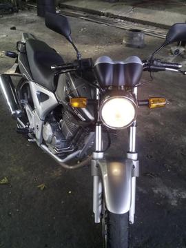 se vende honda Twister 250