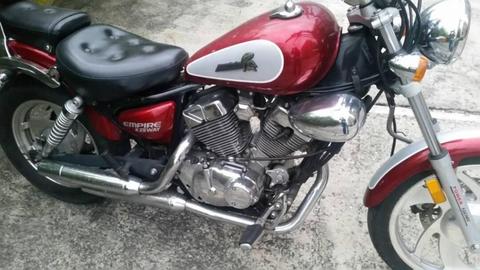 SE VENDE SUPERSHADOW 250 CC EMPIRE AÑO 2011 EN EXCELENTES CONDICIONES