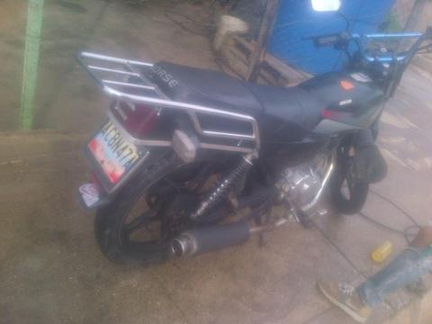 Moto horce 150