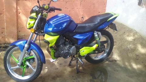 Moto Arce 2