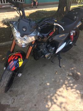 Vendo Moto Rkv en Buenas Condiciones