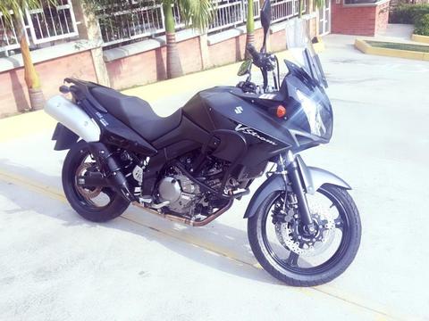 Suzuki Vstrom 650 Año 2104